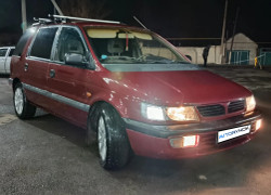 Mitsubishi Space Wagon 1998 года