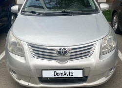 Toyota Avensis 2011 года