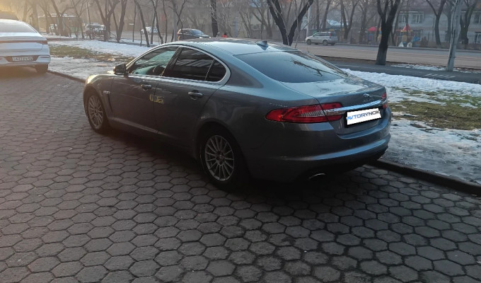 Jaguar XF 2014 года