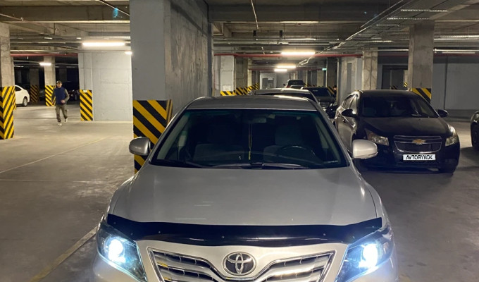 Toyota Camry 2010 года