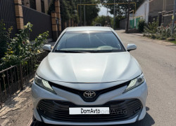 Toyota Camry 2018 года