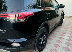 Toyota RAV4 2017 года