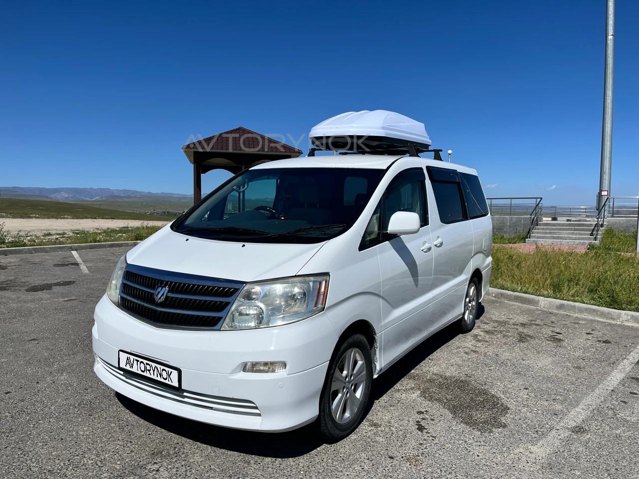 Toyota Alphard, 2004