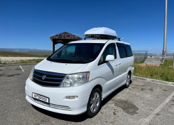 Toyota Alphard 2004 года