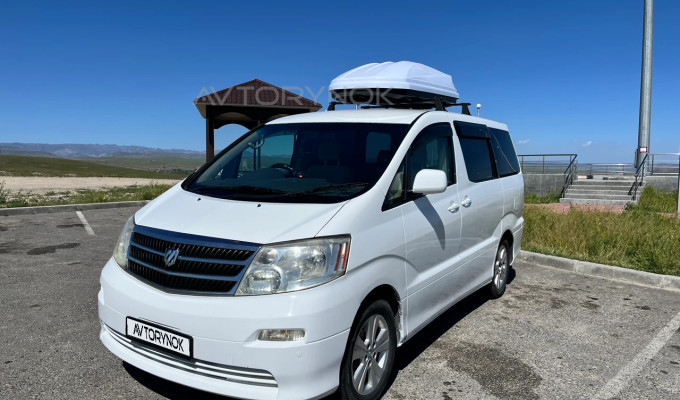 Toyota Alphard 2004 года
