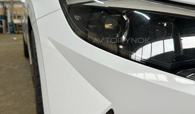 Hyundai Elantra 2023 года