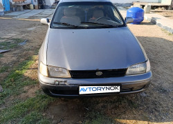 Toyota Carina E 1993 года
