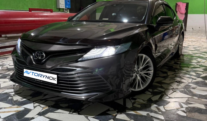 Toyota Camry 2019 года
