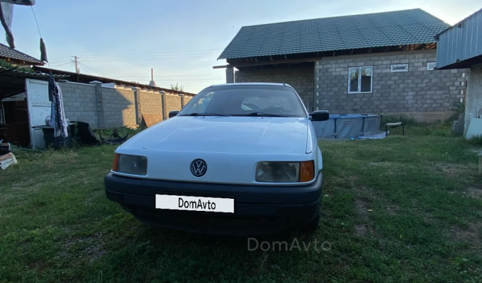 Volkswagen Passat 1990 года