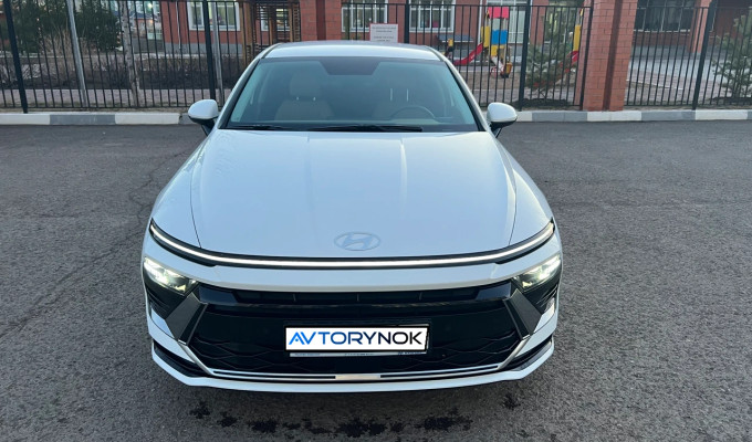 Hyundai Sonata 2024 года