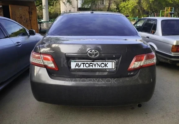 Toyota Camry 2011 года