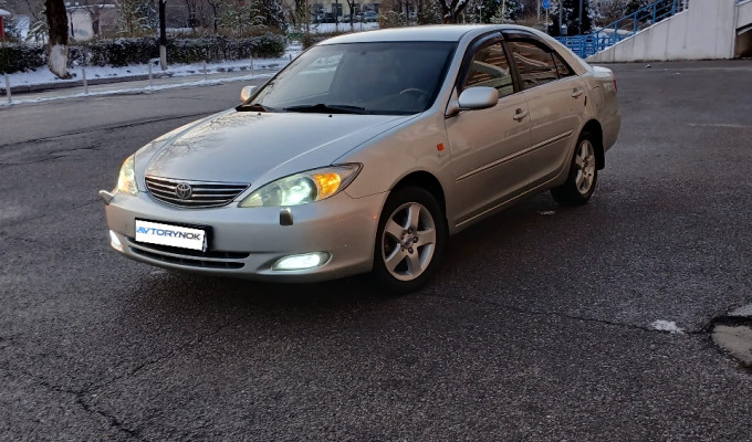 Toyota Camry 2003 года