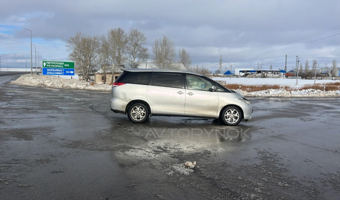 Toyota Estima 2007 года