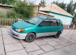 Toyota Ipsum 1996 года