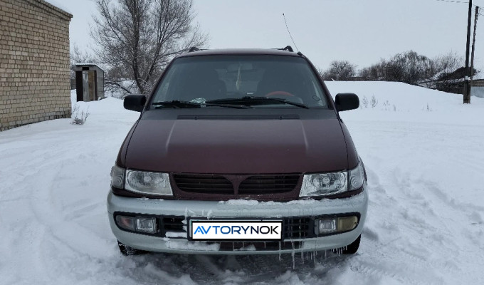 Mitsubishi Space Wagon 1996 года