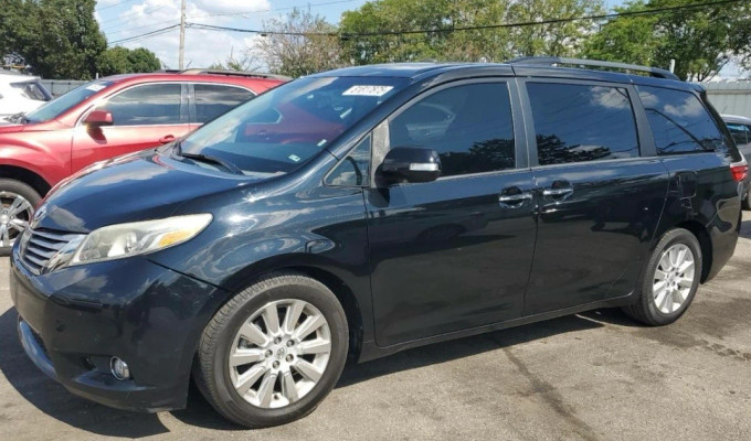 Toyota Sienna 2014 года