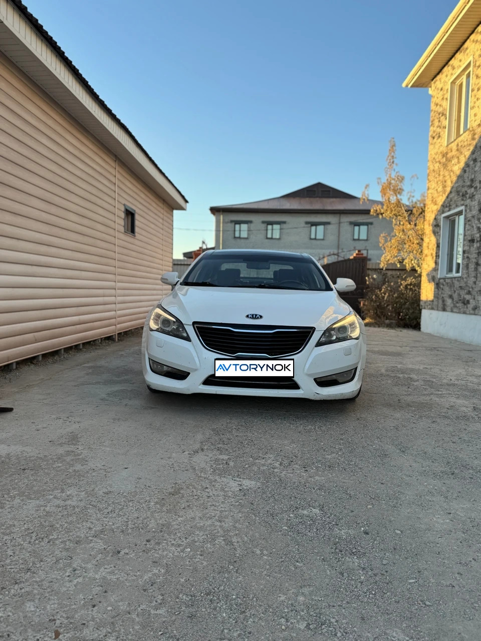 Kia Cadenza, 2013