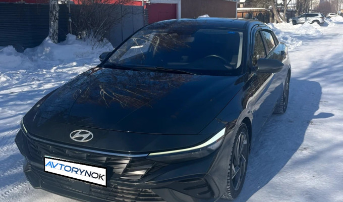 Hyundai Elantra 2023 года