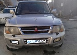 Mitsubishi Pajero 2000 года