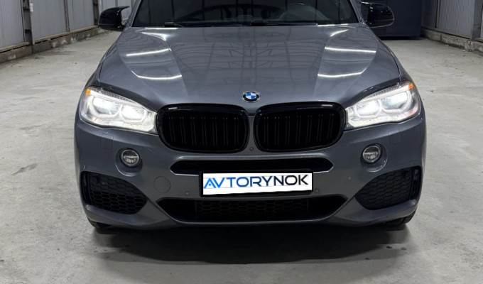 BMW X5 2015 года