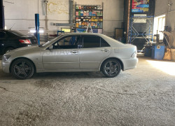 Lexus IS 2002 года