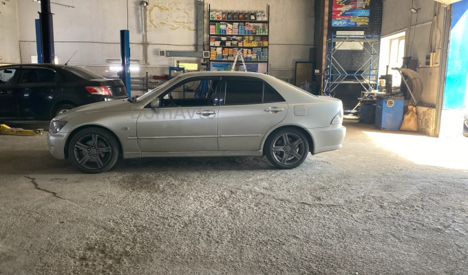 Lexus IS 2002 года