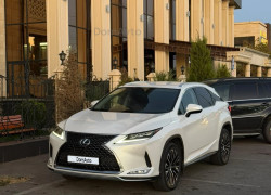 Lexus RX 2021 года