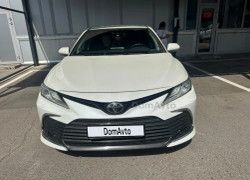 Toyota Camry 2021 года