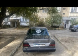 Mercedes-Benz E-Класс 1992 года