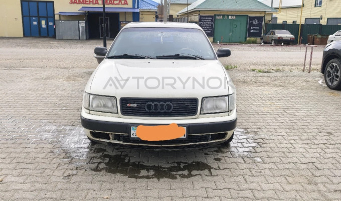 Audi 100 1993 года