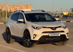 Toyota RAV4 2017 года