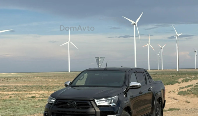 Toyota Hilux 2020 года