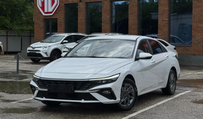 Hyundai Elantra 2025 года