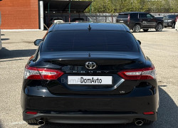 Toyota Camry 2019 года