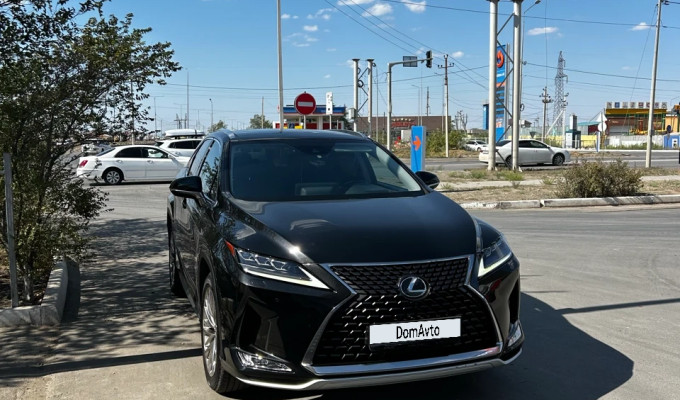 Lexus RX 2021 года