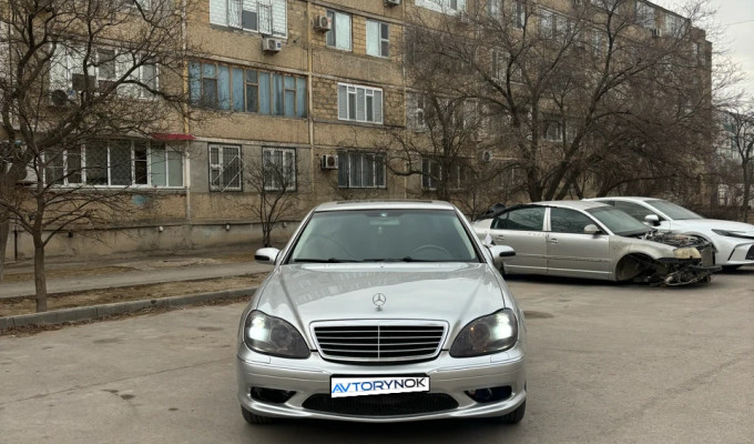 Mercedes-Benz S-Класс 2004 года
