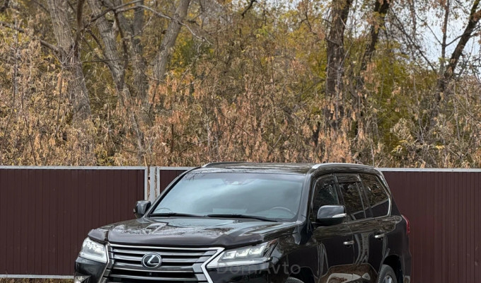 Lexus LX 2017 года