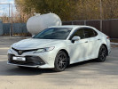 Toyota Camry 2021 года