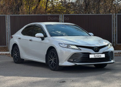 Toyota Camry 2021 года