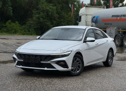 Hyundai Elantra 2025 года