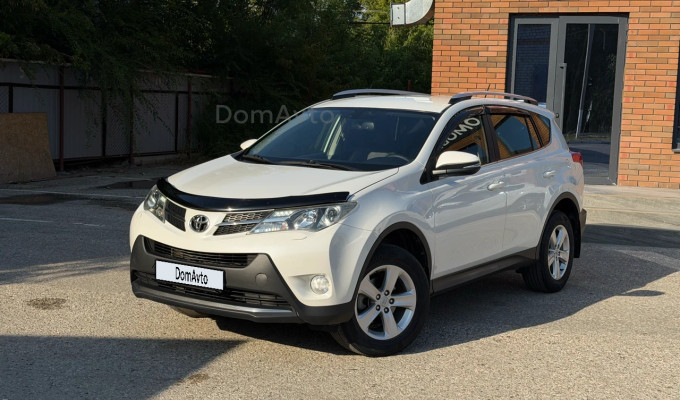 Toyota RAV4 2014 года