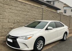 Toyota Camry 2016 года