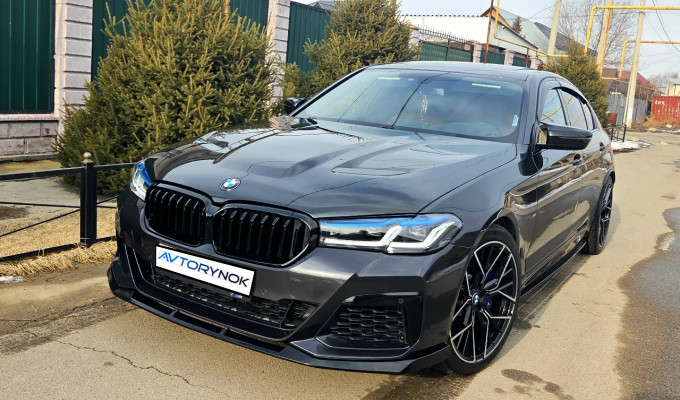 BMW 5 серия 2017 года