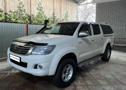 Toyota Hilux 2013 года