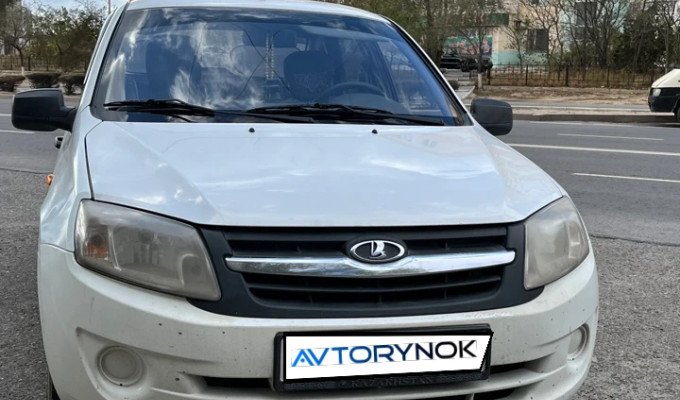 ВАЗ (Lada) Granta 2013 года