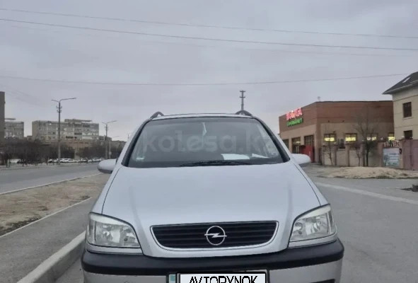 Opel Zafira 2000 года