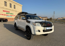 Toyota Hilux 2012 года