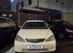 Toyota Camry 2005 года