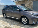 Toyota Sienna 2017 года