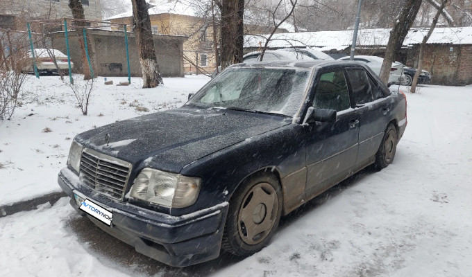 Mercedes-Benz E-Класс 1994 года